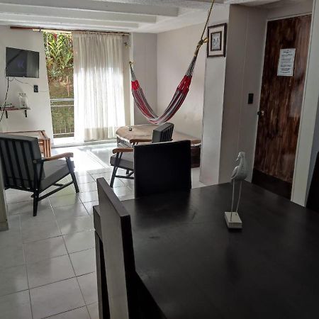 Apartamento 201 Amplio Y Comodo Medellin 90 Mts Eksteriør bilde